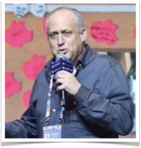 Avivi Keinan阿维·凯南
耶路撒冷市教育署长